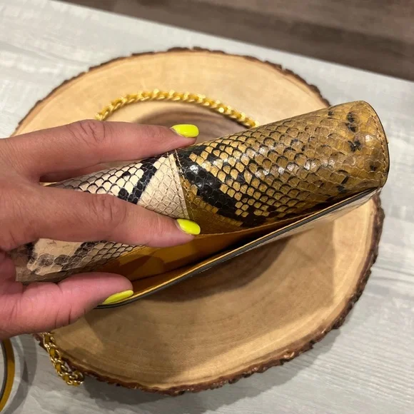 Tory Burch Chain Wallet - Picture 8 of 9